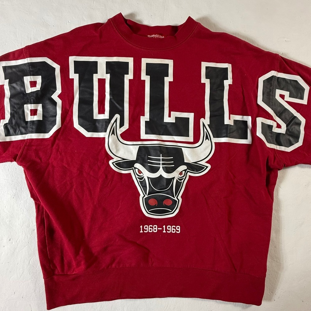 Mitchell Ness Chicago Bulls Crewneck Red Sweatshirt Unisex‎ Medium Oversized NBA
